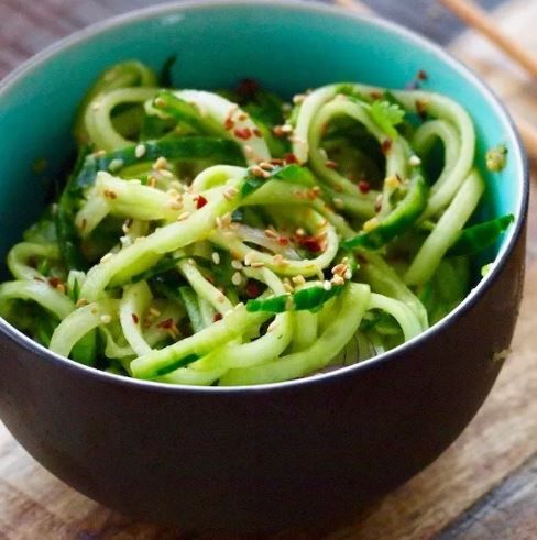 Aziatische komkommersalade