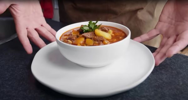 Goulash met csipetke