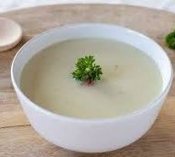 Minikopje knolselderij-vanillesoep